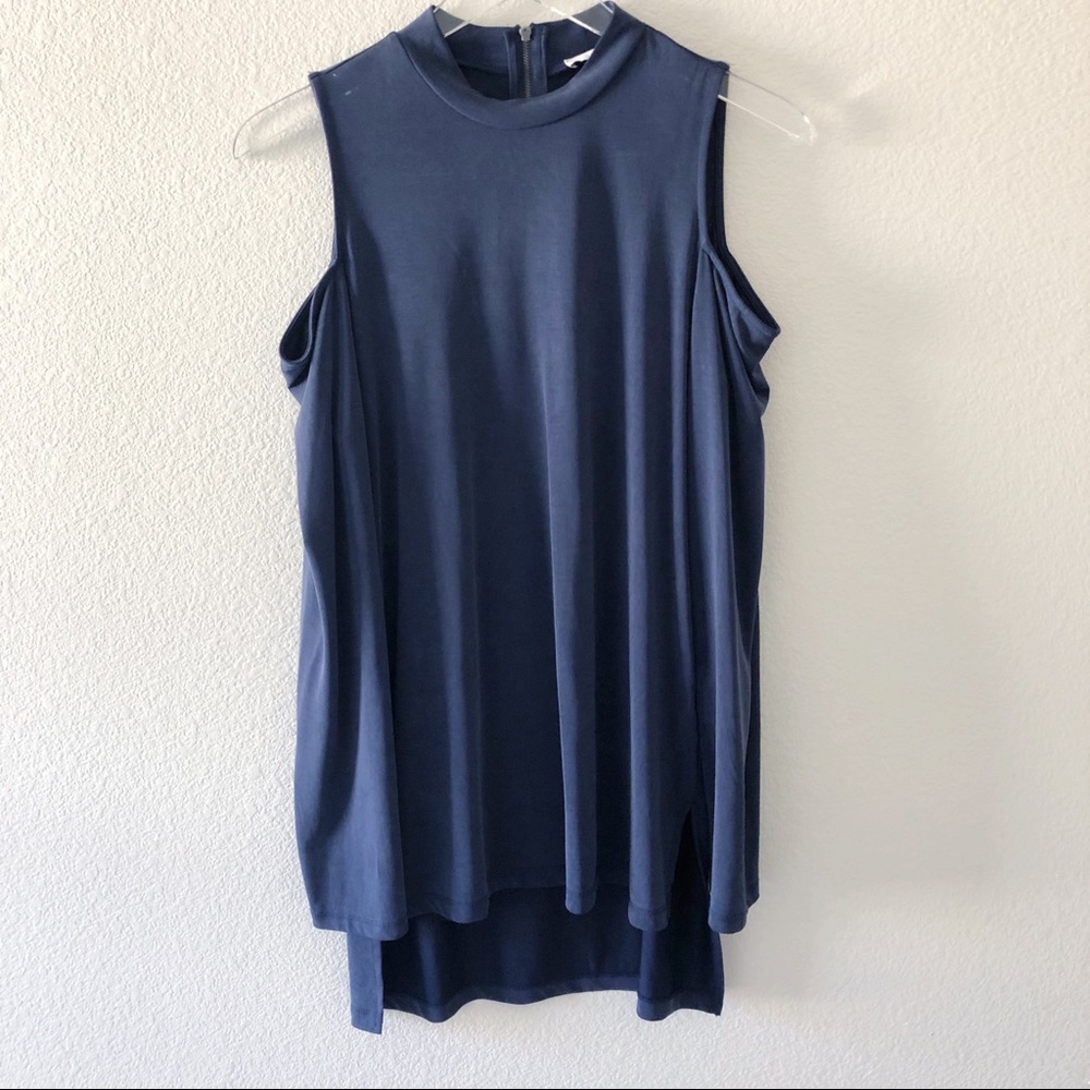 RO&DE long sleeve cold shoulder tunic length top